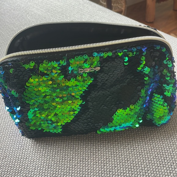 Bebe sequins makeup bag - Picture 4 of 4
